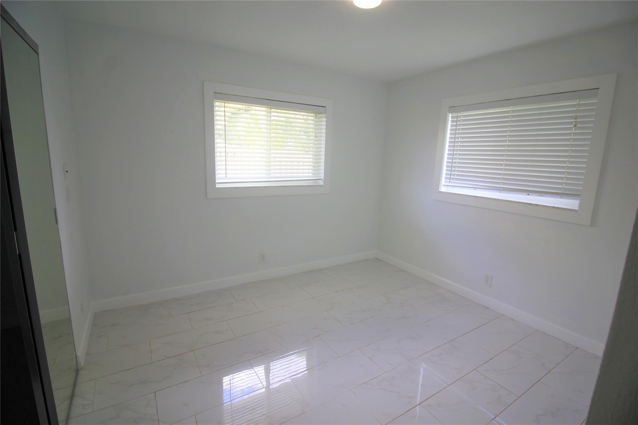 Melaleuca Isles 52-48 B - Residential Lease