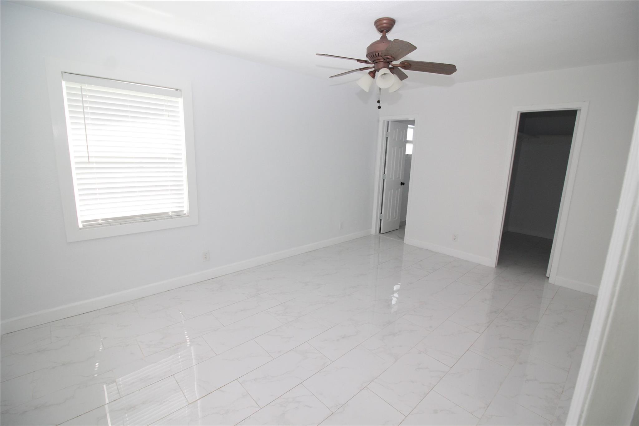 Melaleuca Isles 52-48 B - Residential Lease