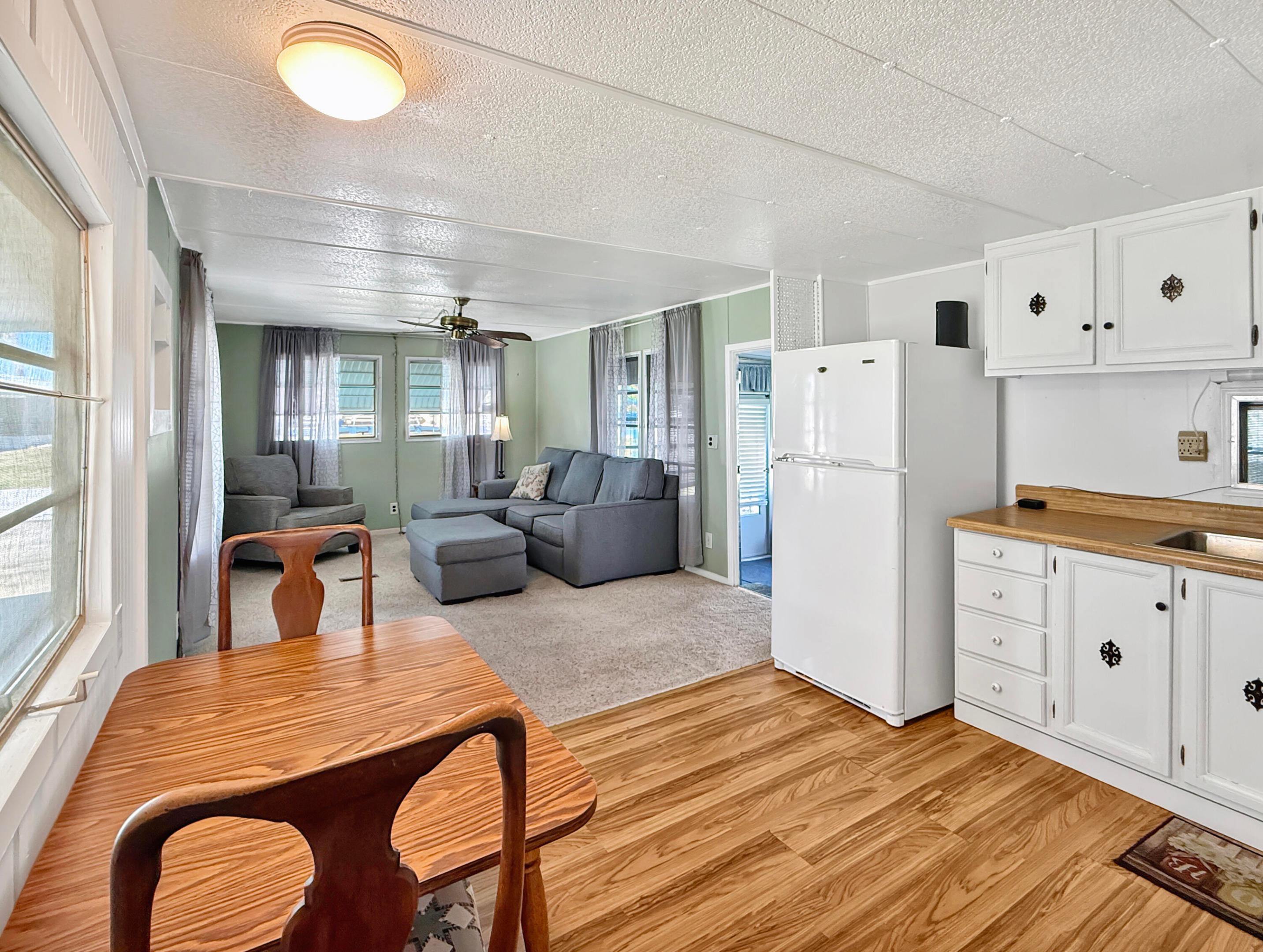 LEISURE VILLAGE MOBILE HM PK UNREC CO-OP - Residential