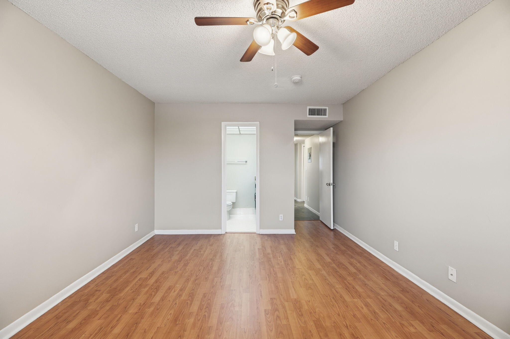 CONDOMINIUM 5 OF LIGHTHOUSE - Residential