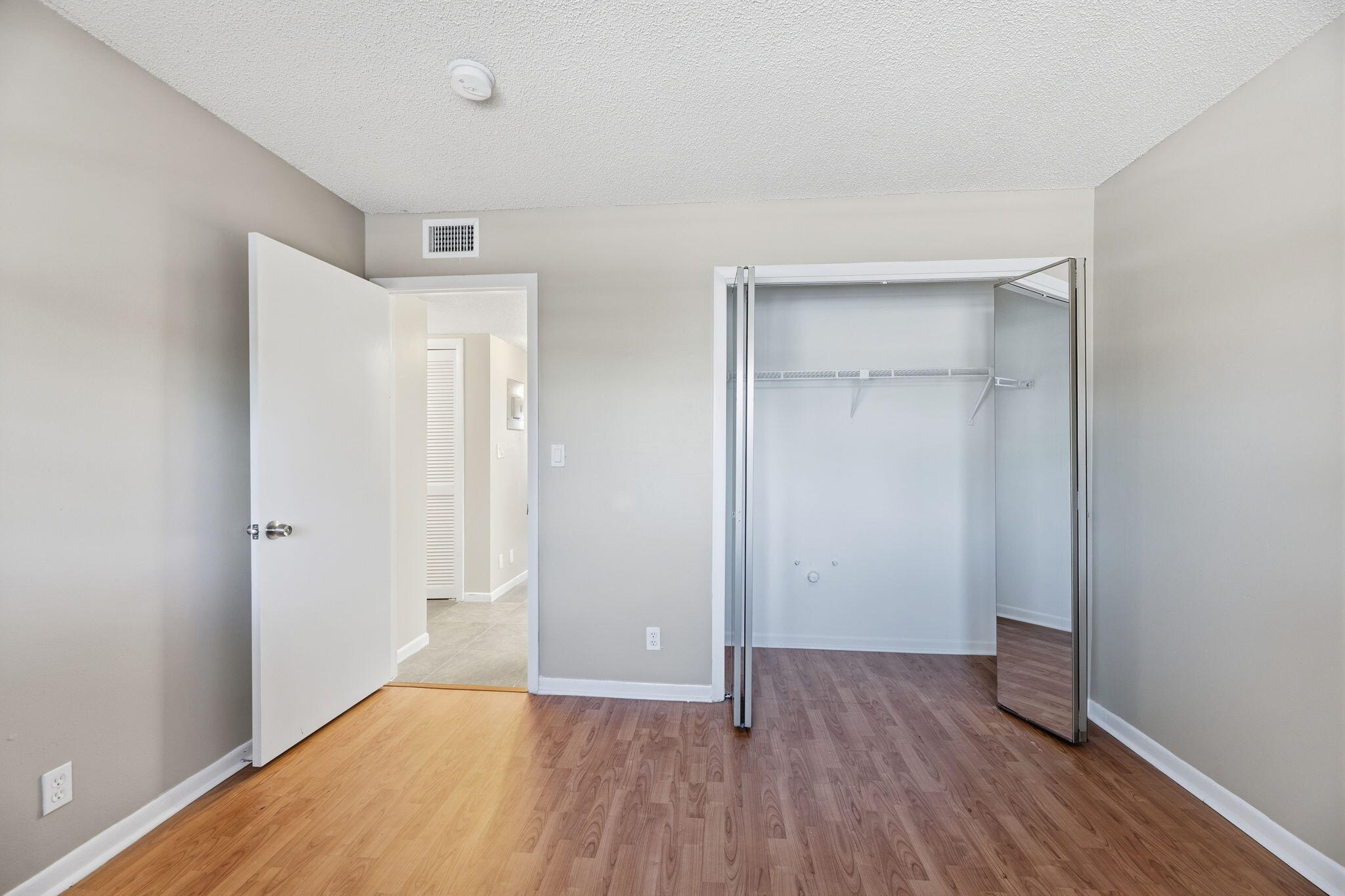 CONDOMINIUM 5 OF LIGHTHOUSE - Residential