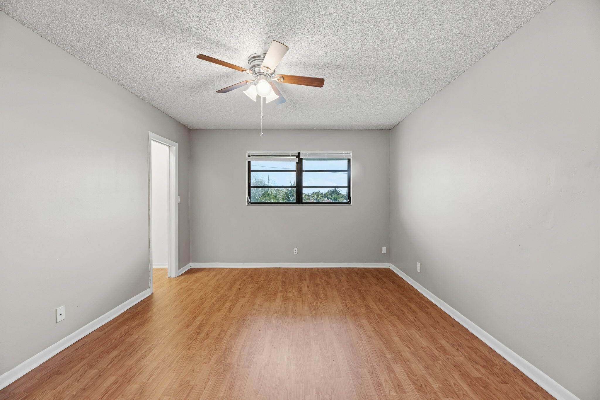 CONDOMINIUM 5 OF LIGHTHOUSE - Residential