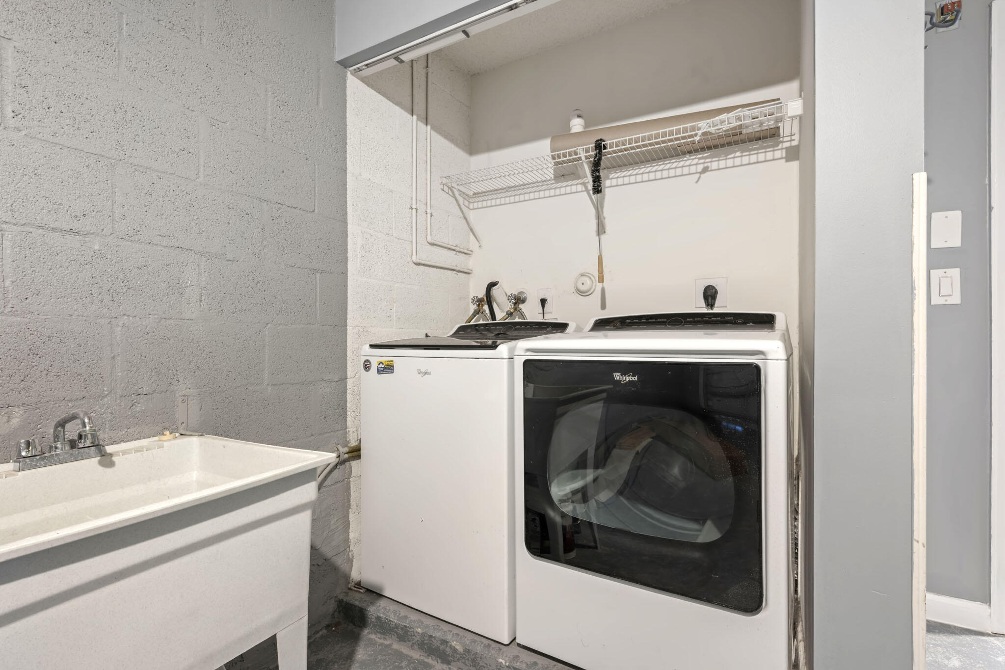 3464 Commodore Court