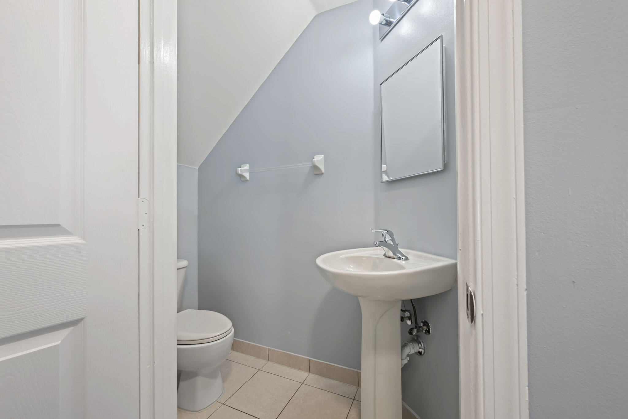 3464 Commodore Court