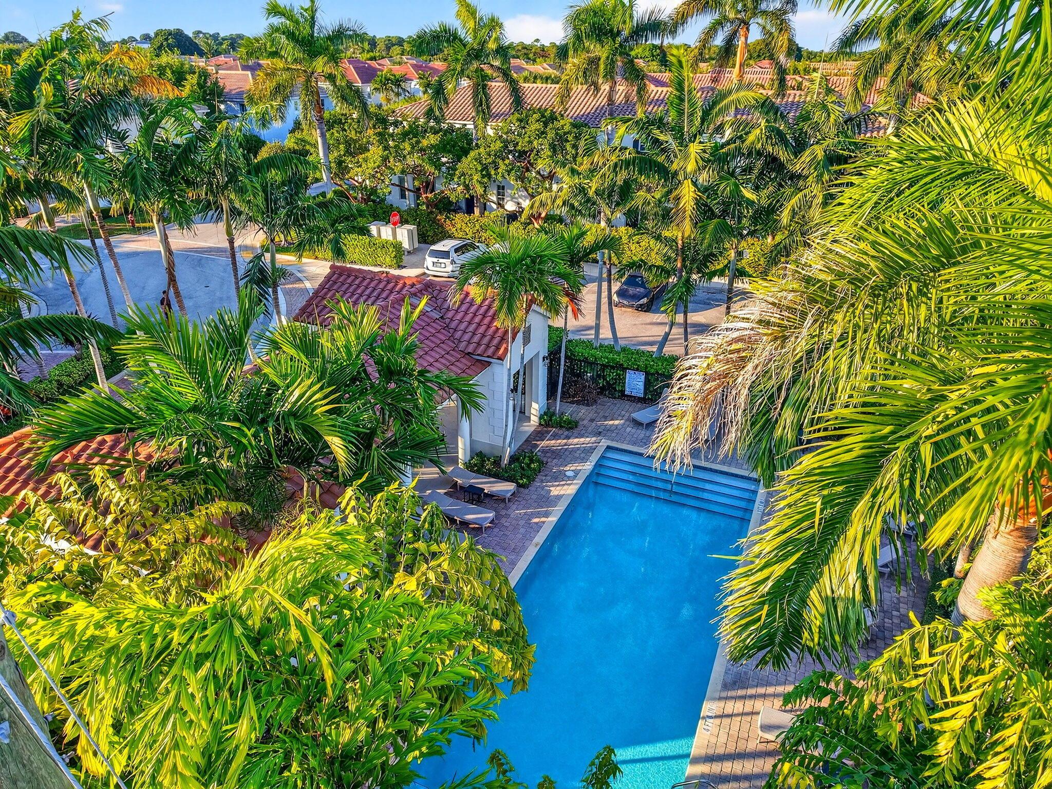 ESTATES AT HERITAGE CLUB - Residential