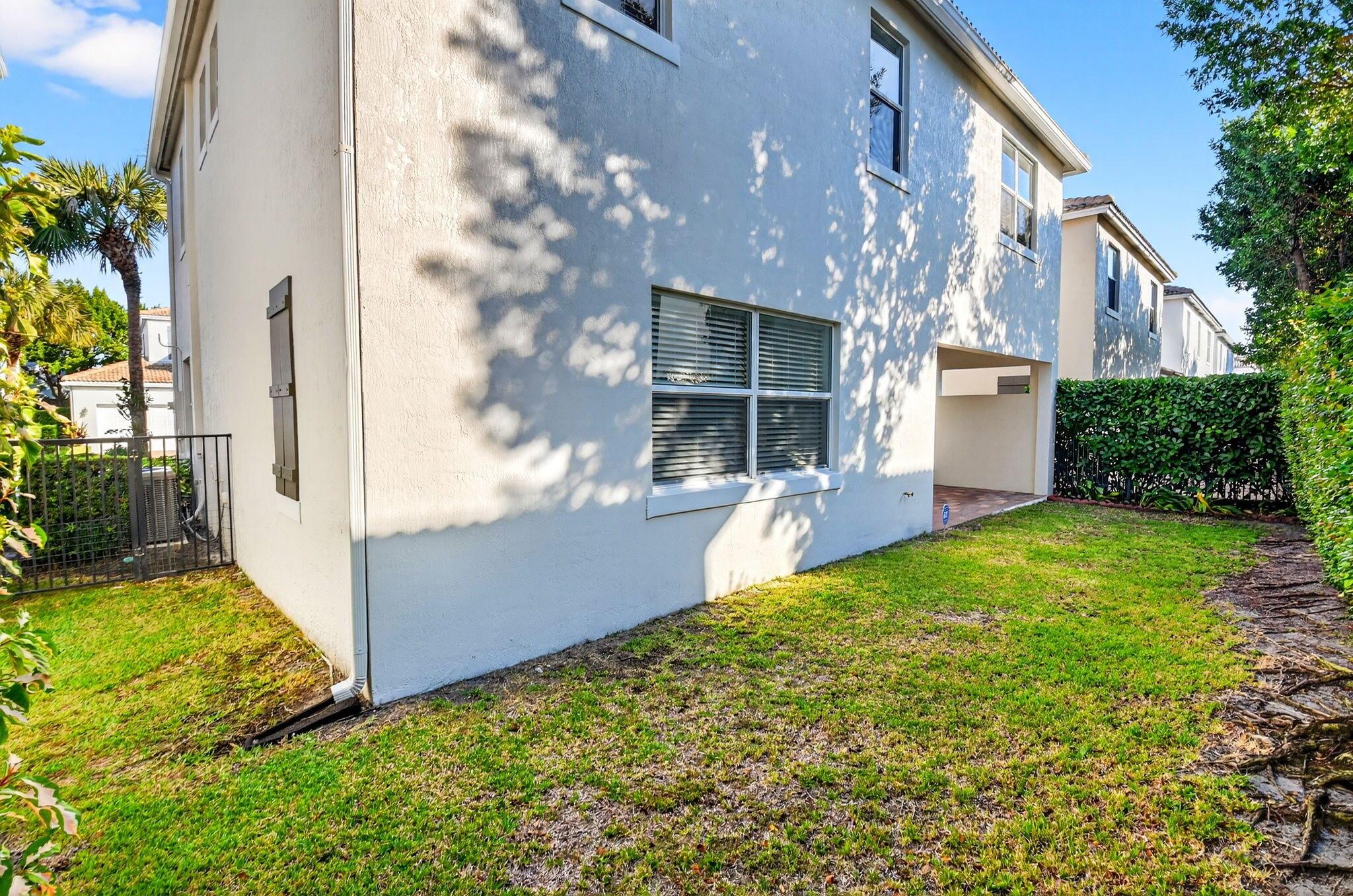 ESTATES AT HERITAGE CLUB - Residential