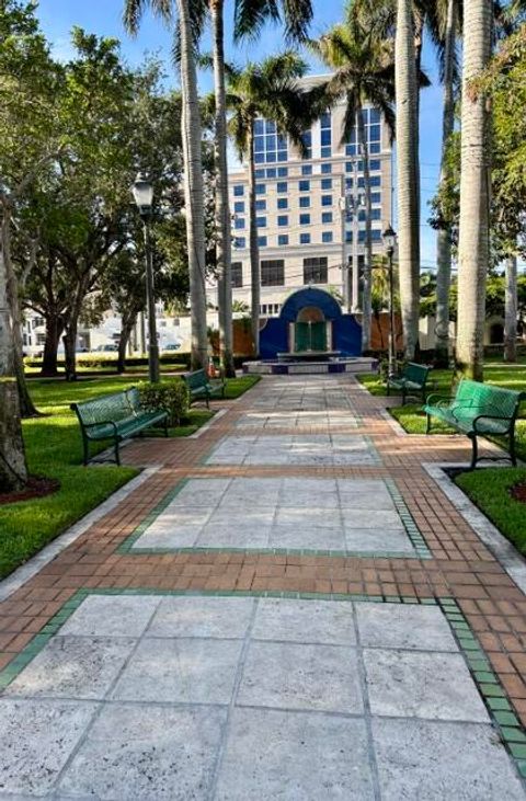 Tiny photo for 21 Royal Palm Way #2020, Boca Raton, FL 33432 (MLS # B26031419)