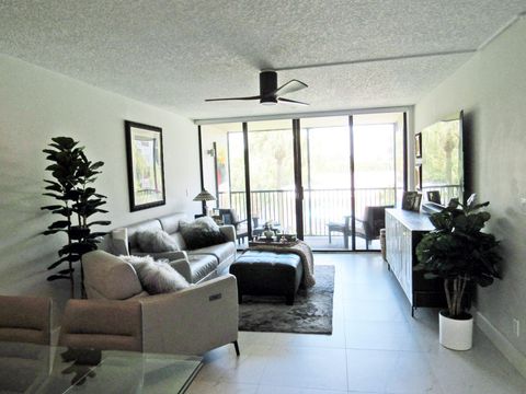 Tiny photo for 21 Royal Palm Way #2020, Boca Raton, FL 33432 (MLS # B26031419)