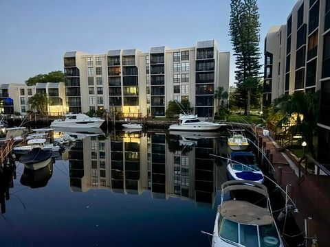 Tiny photo for 21 Royal Palm Way #2020, Boca Raton, FL 33432 (MLS # B26031419)