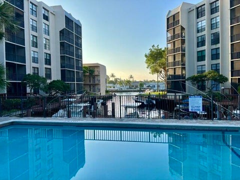 Tiny photo for 21 Royal Palm Way #2020, Boca Raton, FL 33432 (MLS # B26031419)