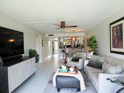 Tiny photo for 21 Royal Palm Way #2020, Boca Raton, FL 33432 (MLS # B26031419)