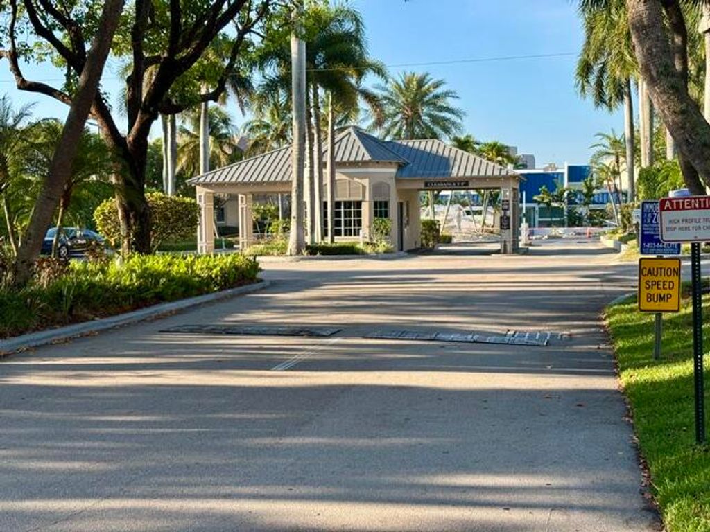 Photo of 21 Royal Palm Way #2020, Boca Raton, FL 33432 (MLS # B26031419)