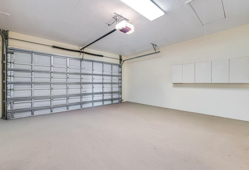 EAGLES LANDING - Residential