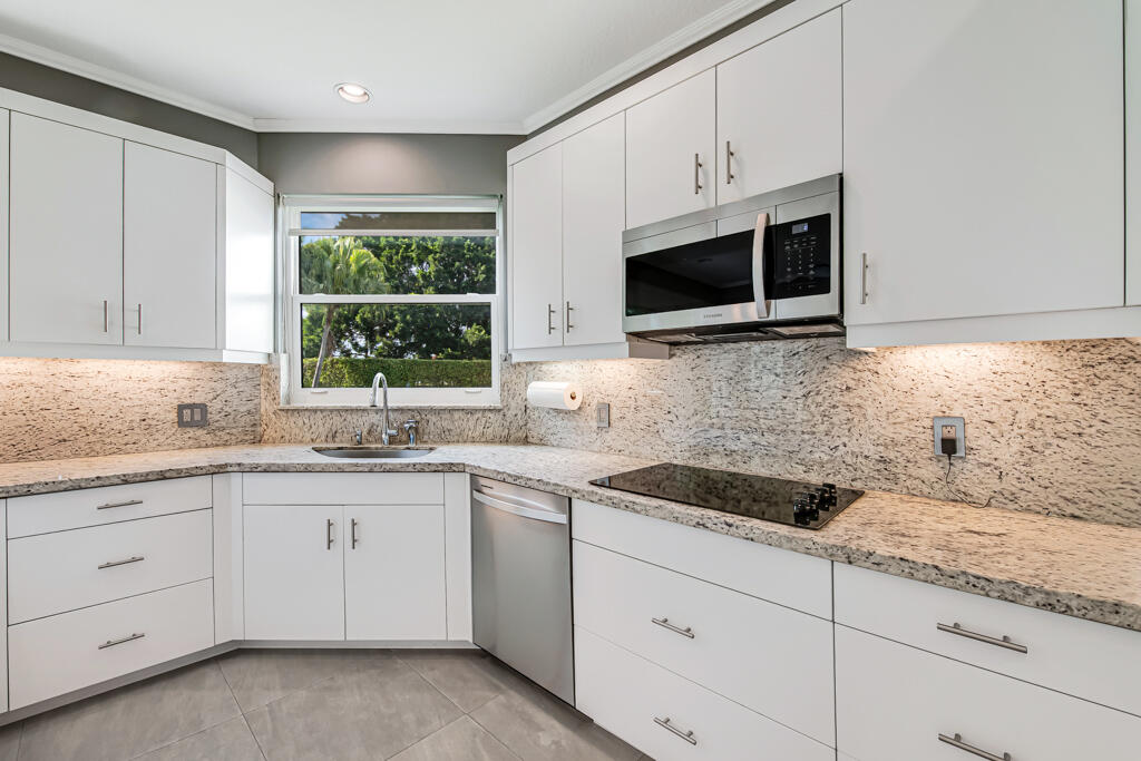 EAGLES LANDING - Residential