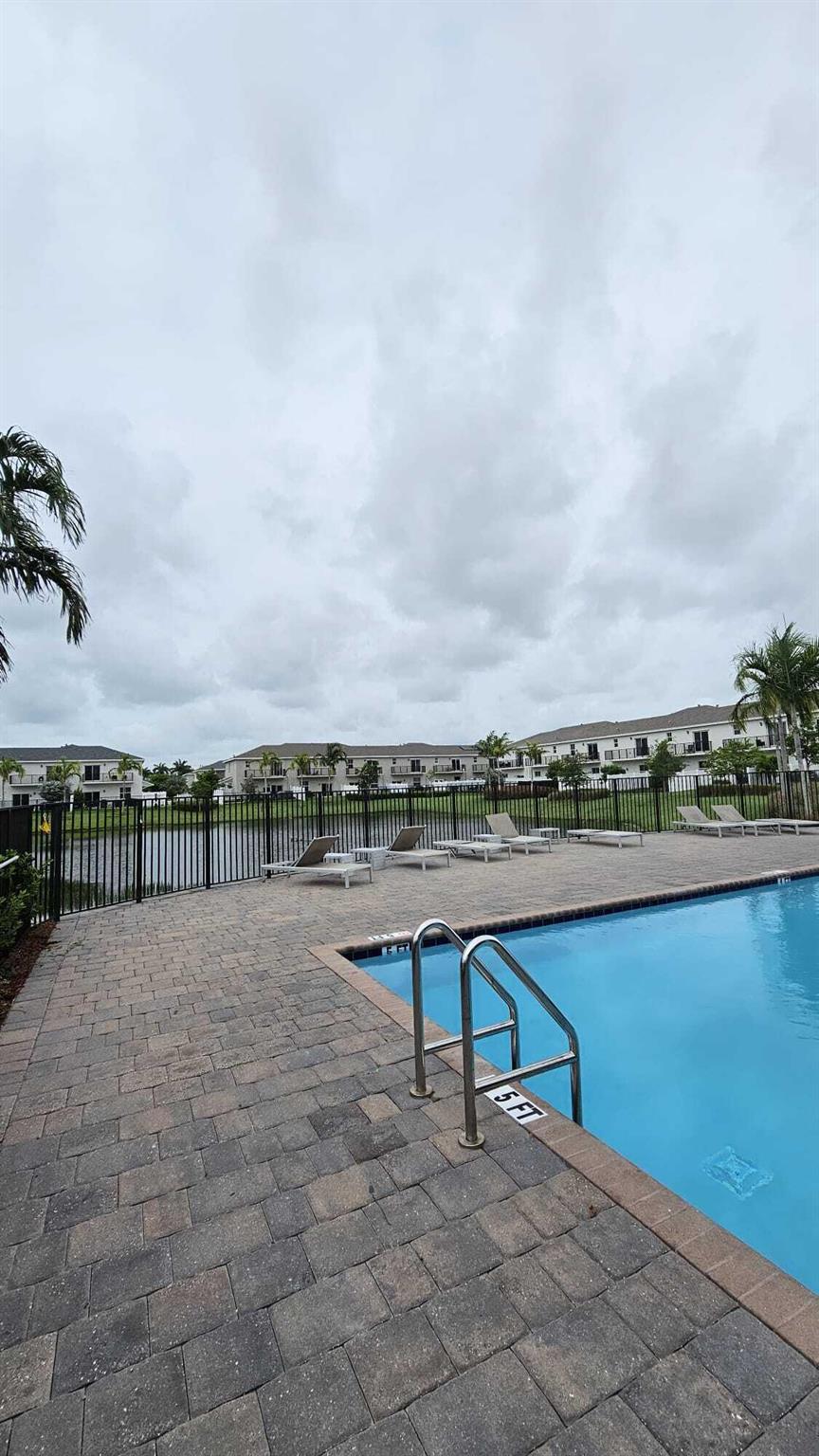 CEDAR AT KEYS GATE - Residential