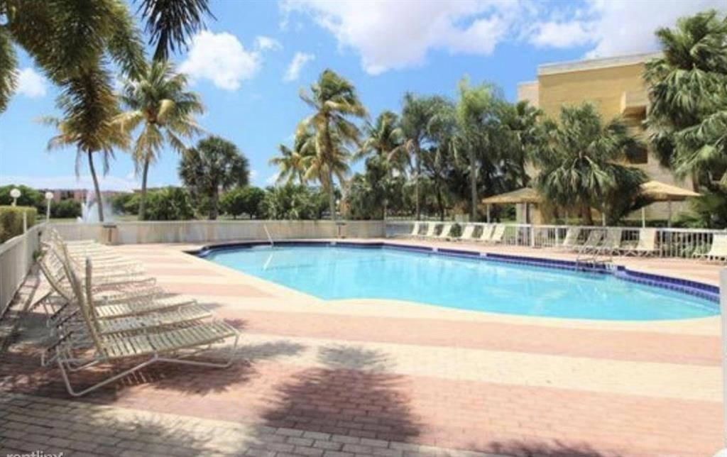 THE BEACH CLUB - Residential