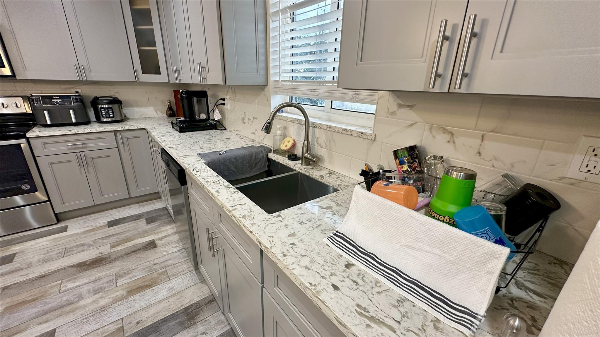 Oakland Park - Residential Lease