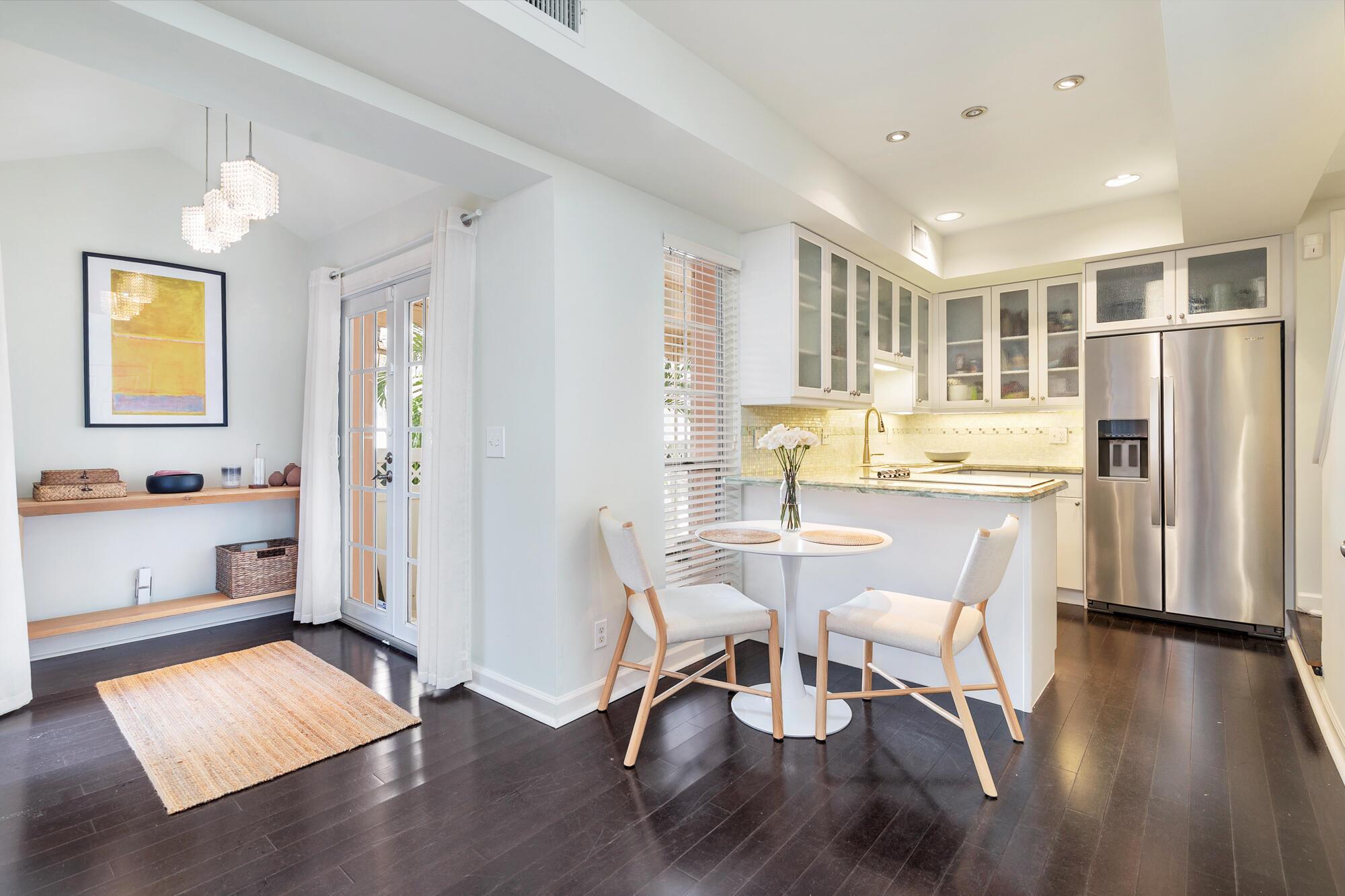 173 Peruvian Avenue 2