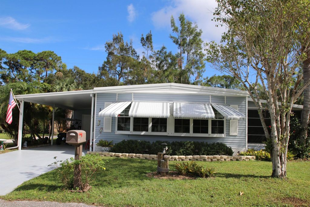 Photo of 32 Montilla Way, Port Saint Lucie, FL 34952 (MLS # R11035563)