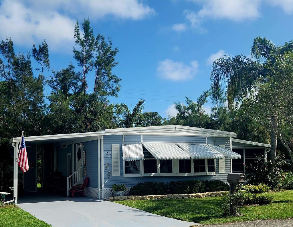 Photo of 32 Montilla Way, Port Saint Lucie, FL 34952 (MLS # R11035563)