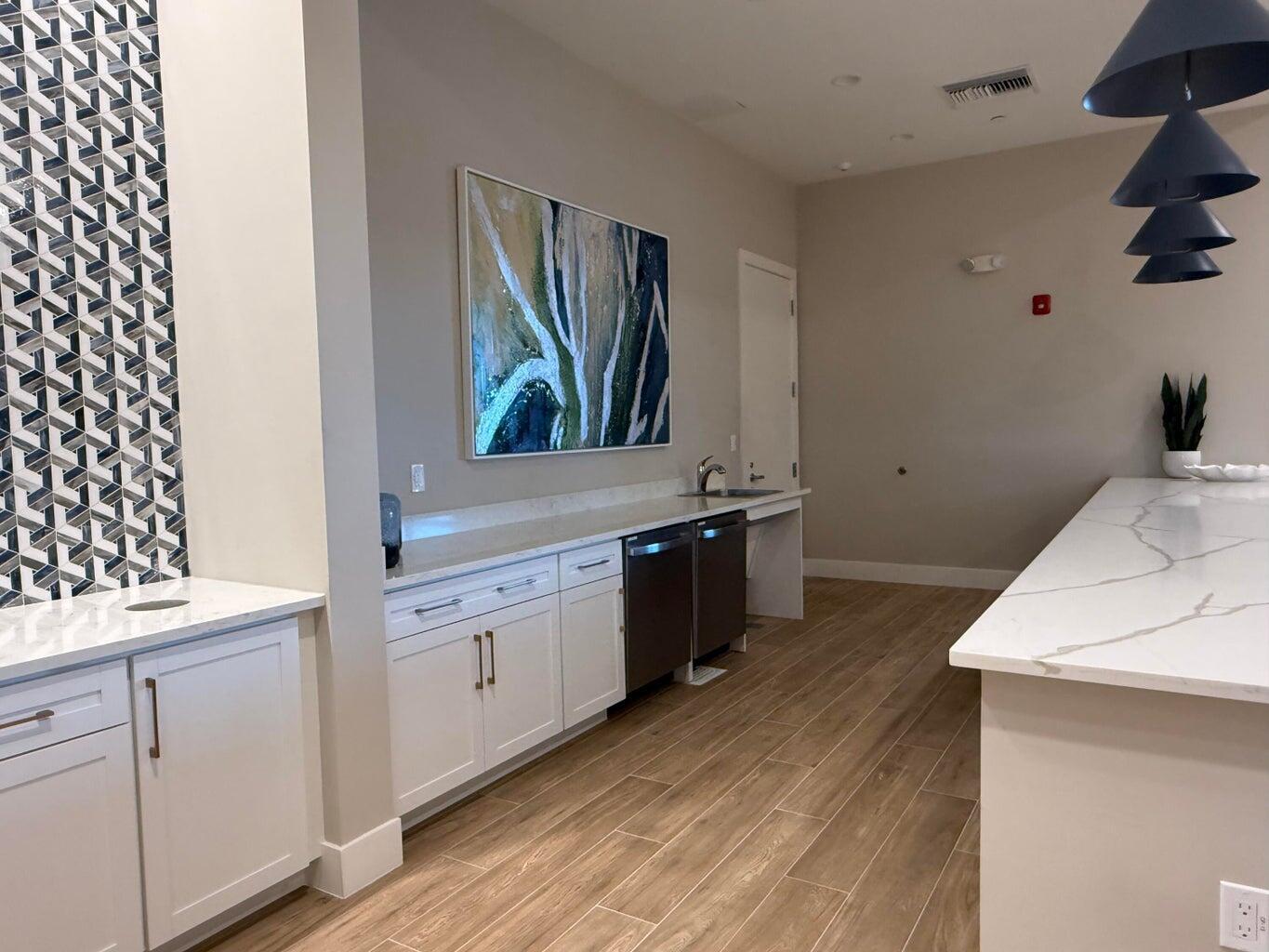 PALM GREENS AT VILLA DEL RAY CONDO II - Residential