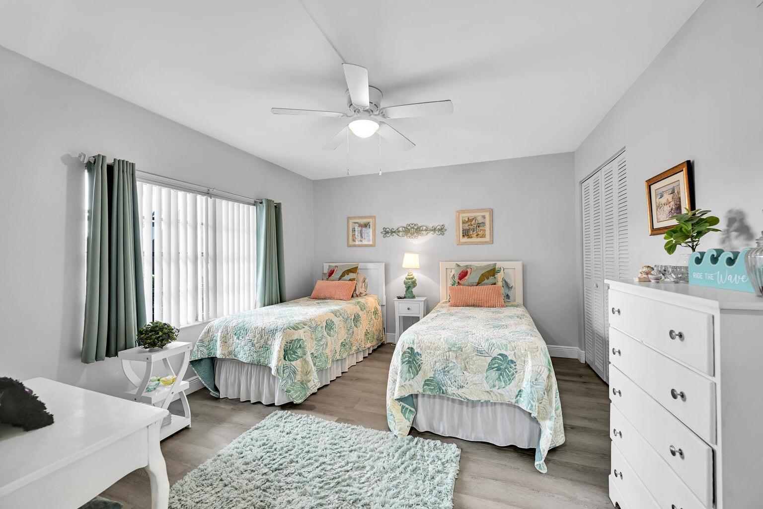 PALM GREENS AT VILLA DEL RAY CONDO II - Residential