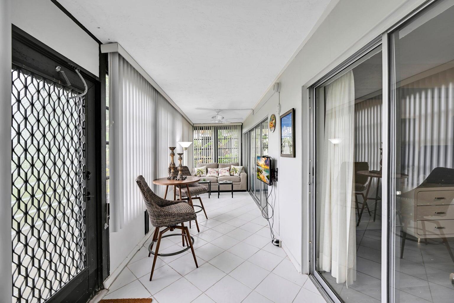 PALM GREENS AT VILLA DEL RAY CONDO II - Residential