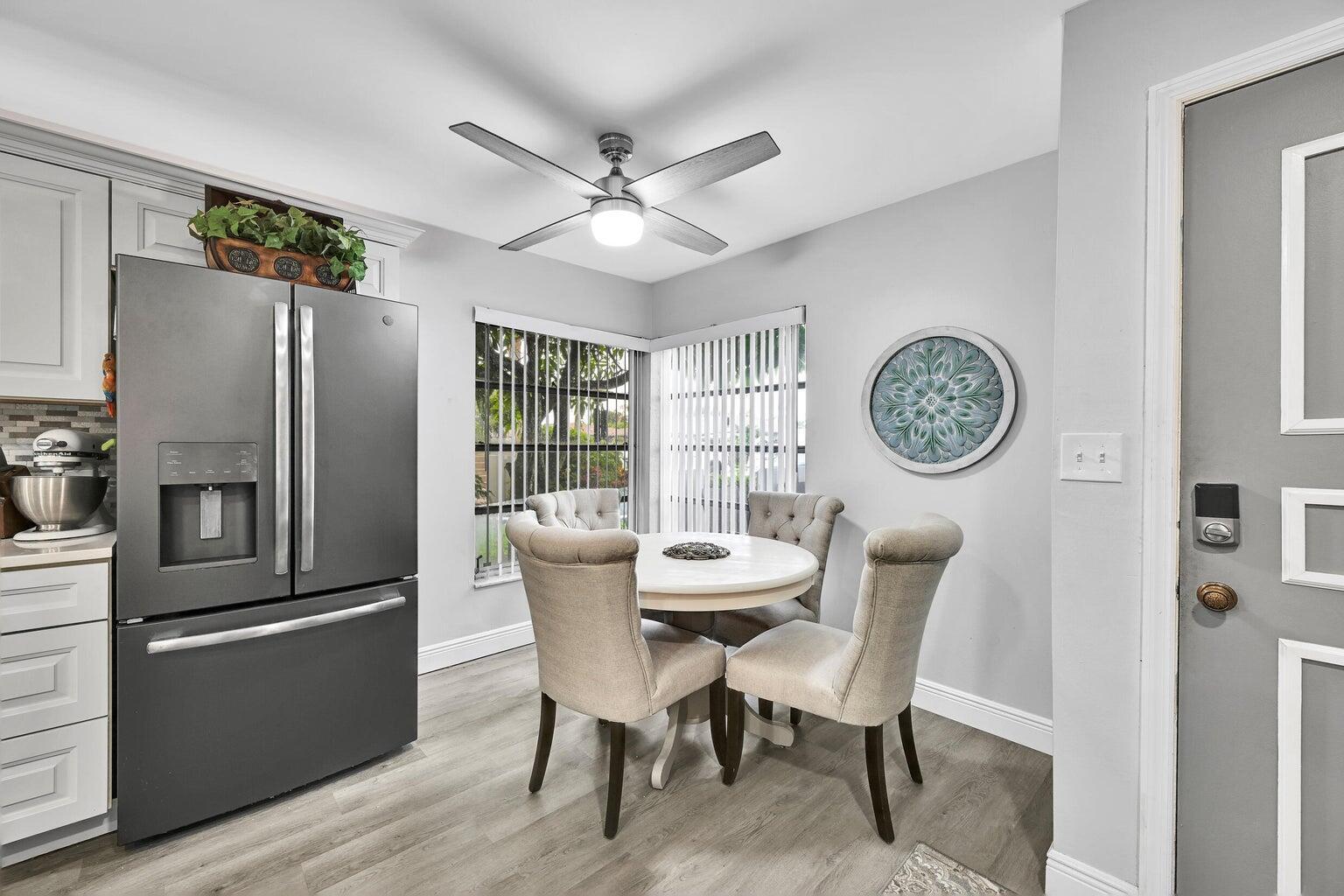 PALM GREENS AT VILLA DEL RAY CONDO II - Residential