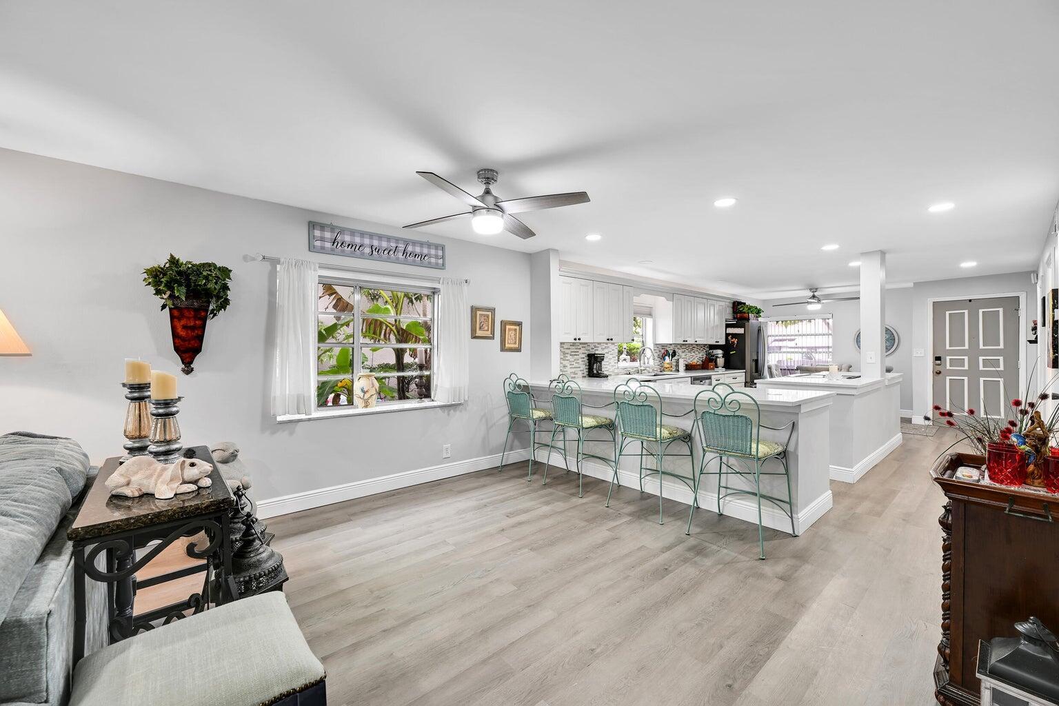 PALM GREENS AT VILLA DEL RAY CONDO II - Residential