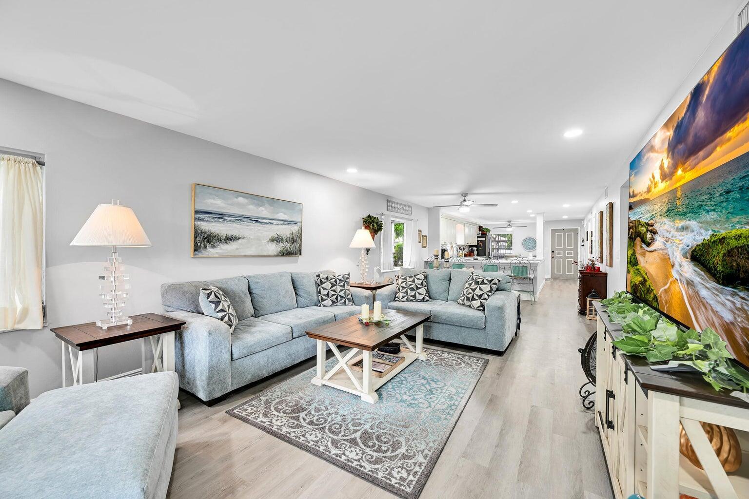 PALM GREENS AT VILLA DEL RAY CONDO II - Residential