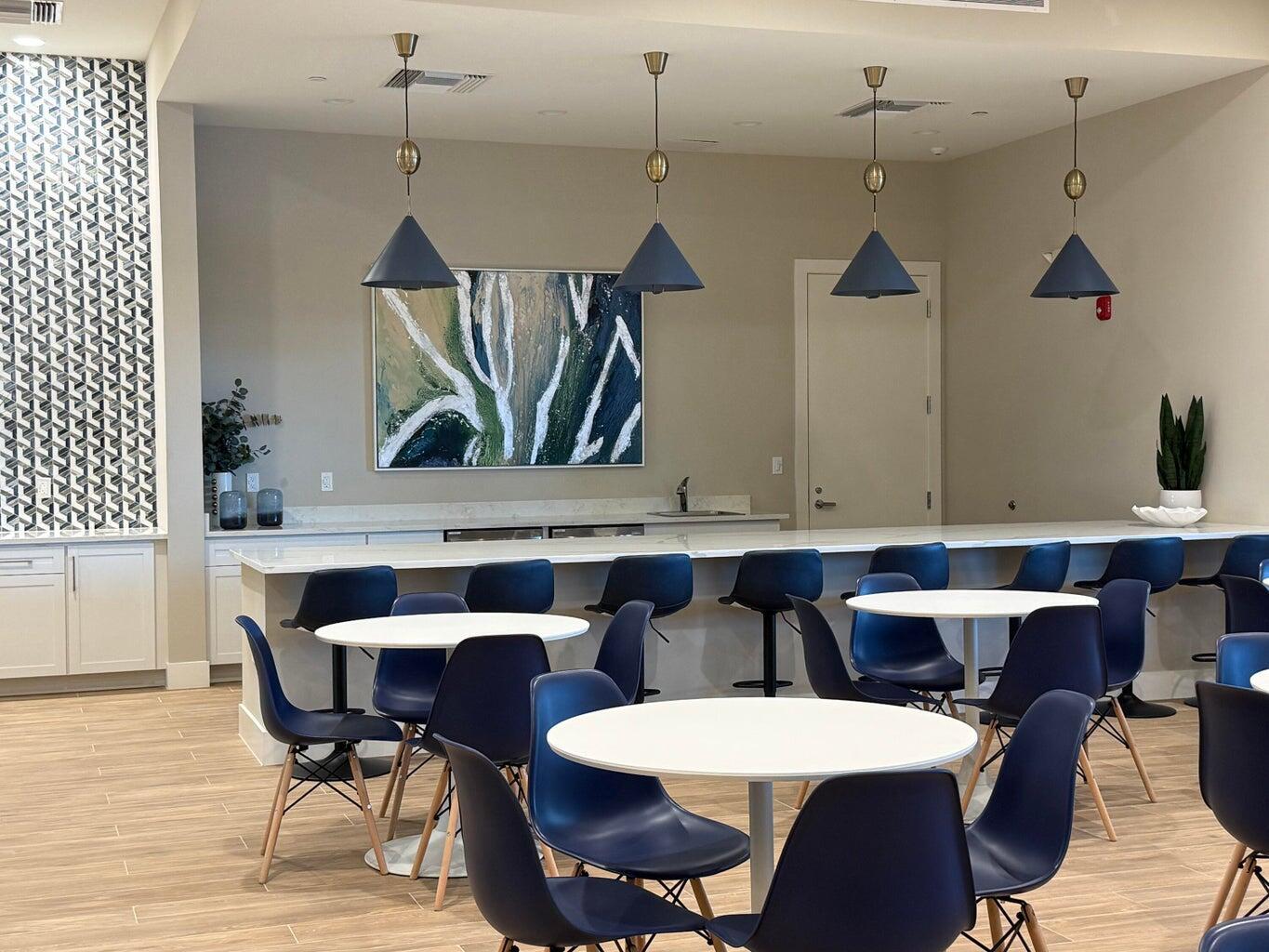 PALM GREENS AT VILLA DEL RAY CONDO II - Residential