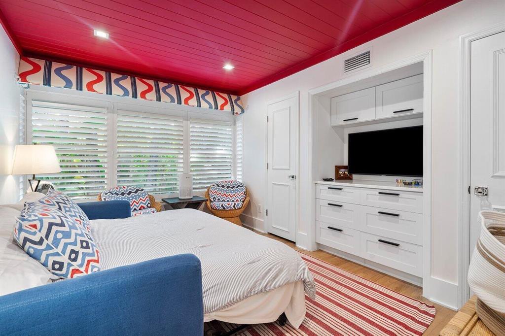 EL ENCANTO - Residential