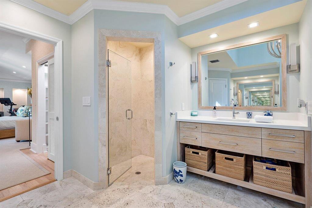 EL ENCANTO - Residential