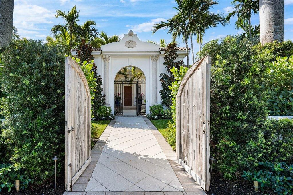 EL ENCANTO - Residential