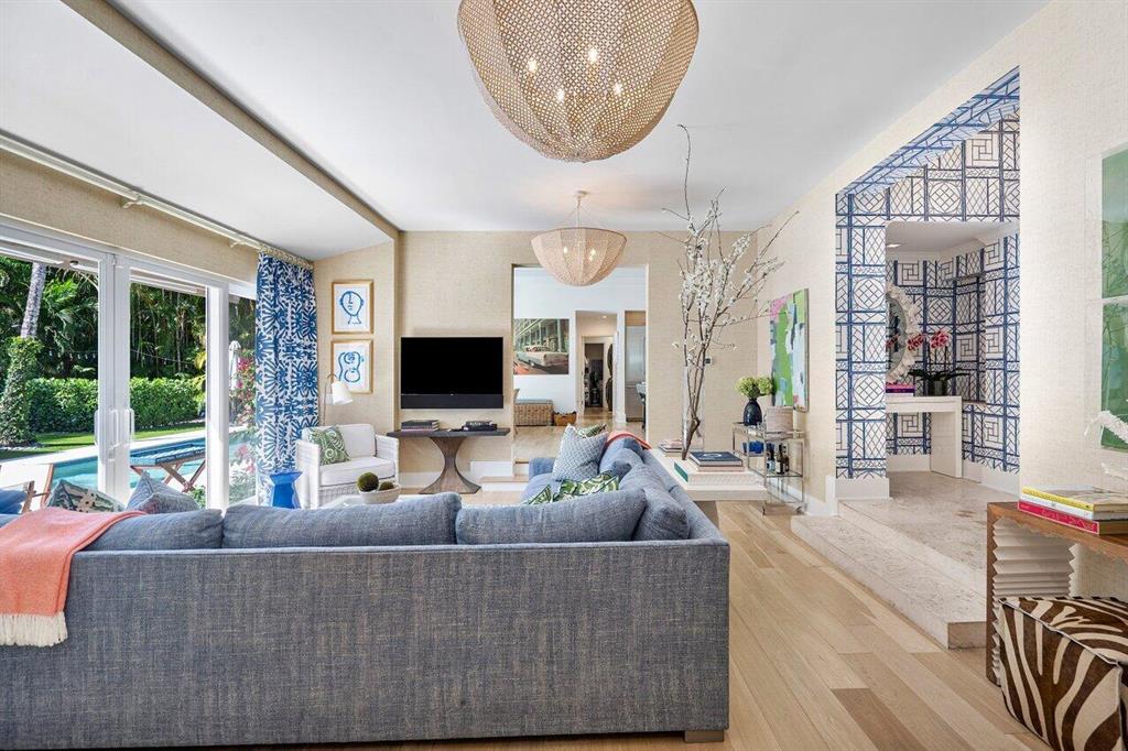 EL ENCANTO - Residential