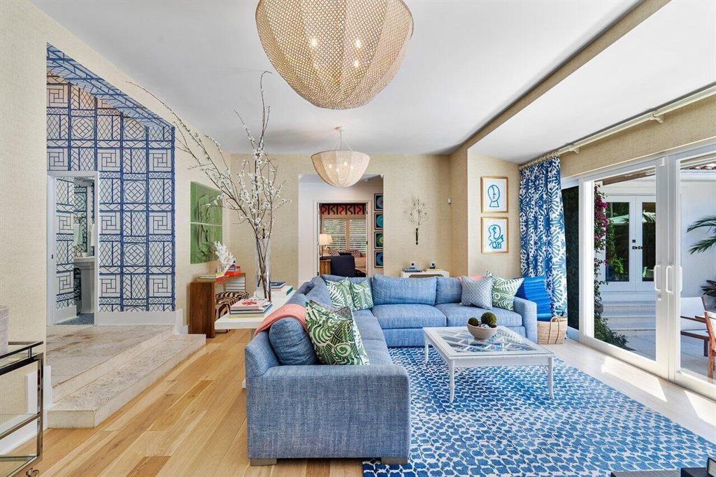 EL ENCANTO - Residential