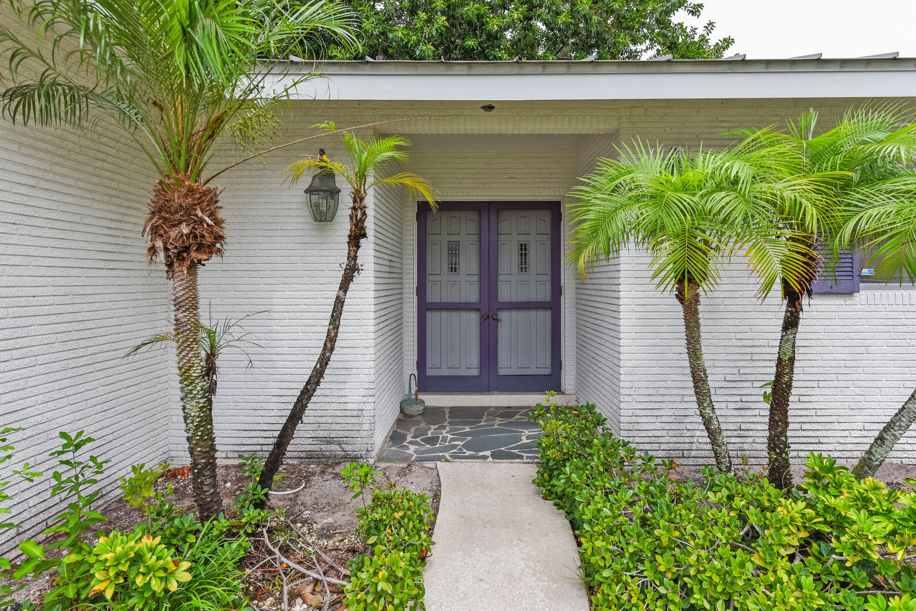 91 SW 11th Avenue