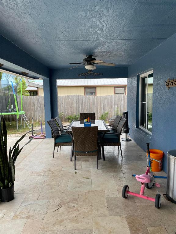 PORT ST LUCIE SEC16 - Residential Lease