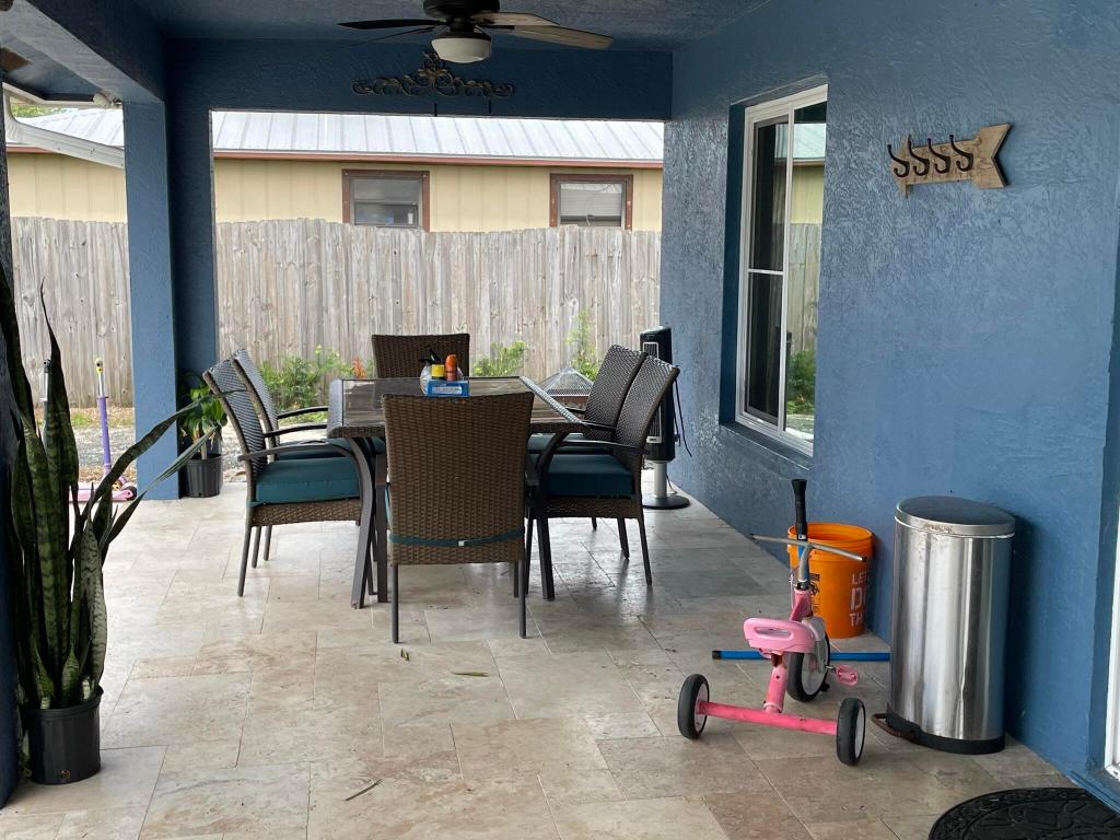 PORT ST LUCIE SEC16 - Residential Lease