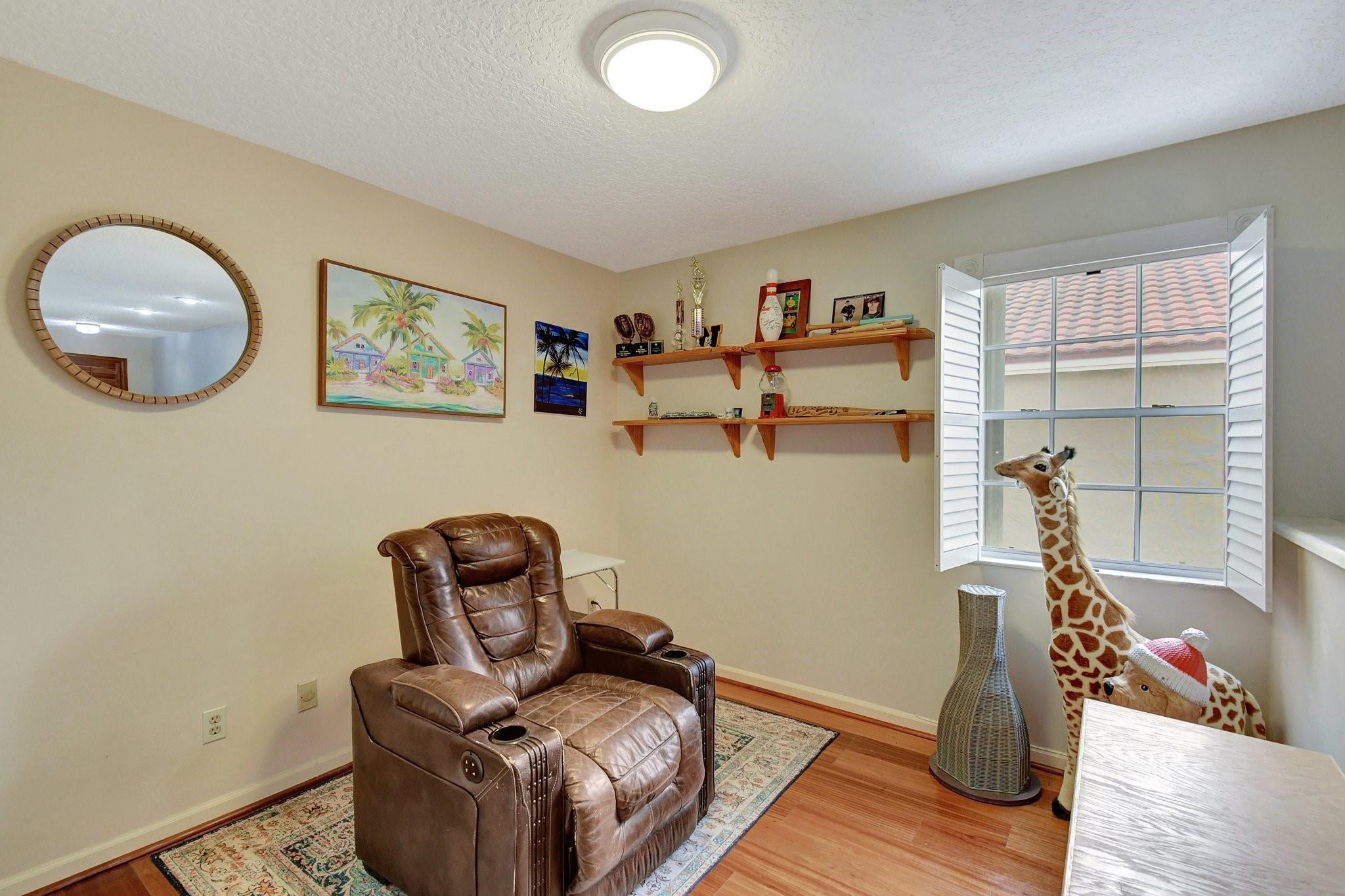 Embassy Lakes - Residential