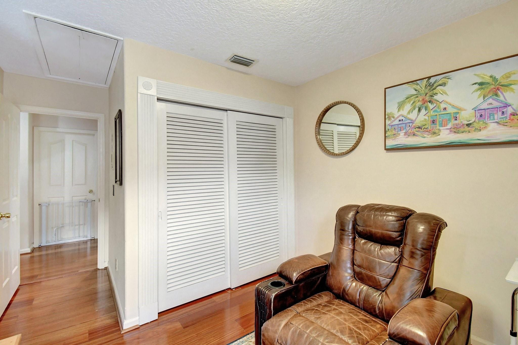 Embassy Lakes - Residential