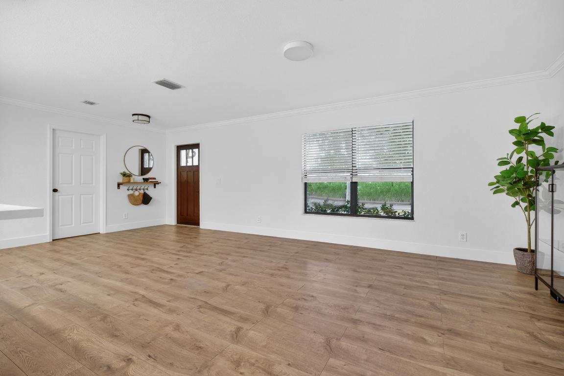 PINEAPPLE PARK - Residential