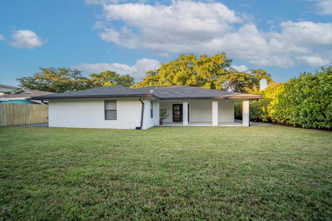 PINEAPPLE PARK - Residential