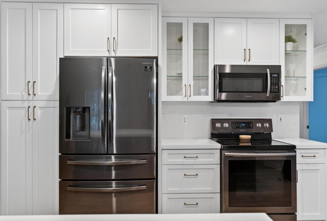 PINEAPPLE PARK - Residential