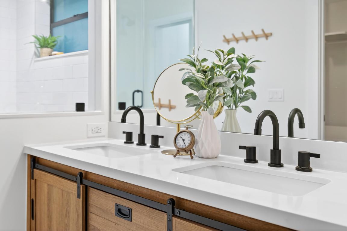 PINEAPPLE PARK - Residential