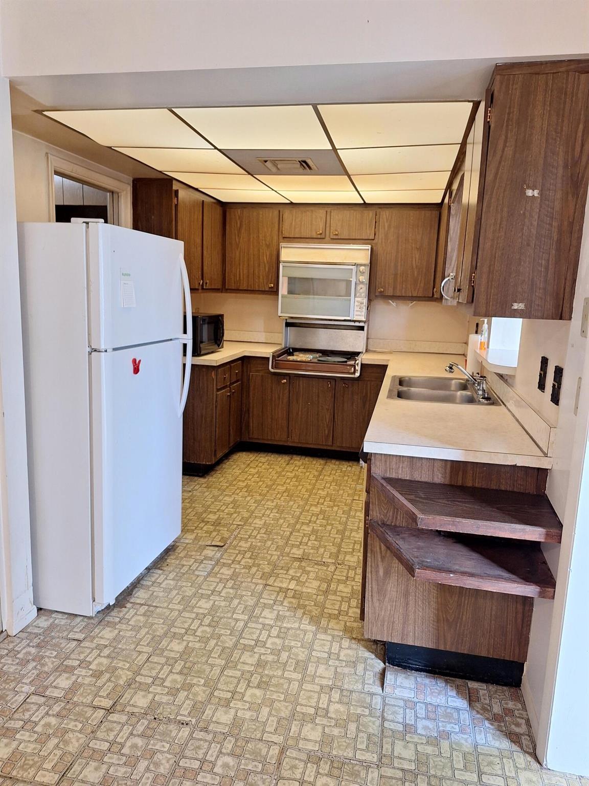 Cresthaven of Palm Beach - Residential