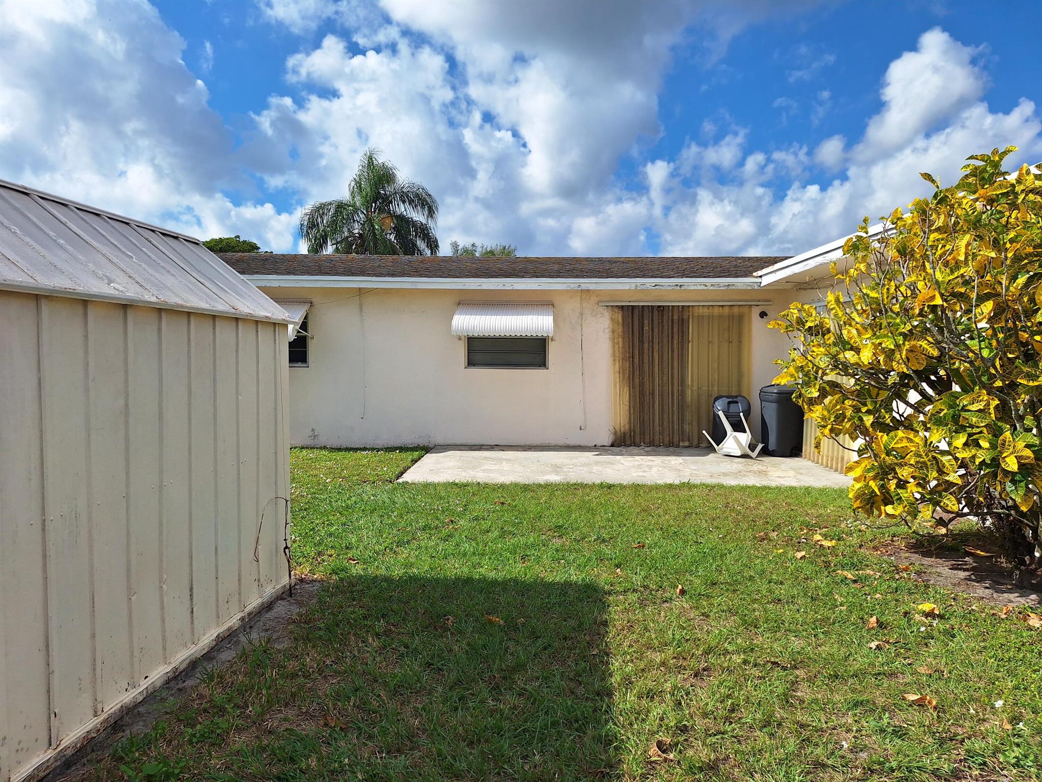 Cresthaven of Palm Beach - Residential