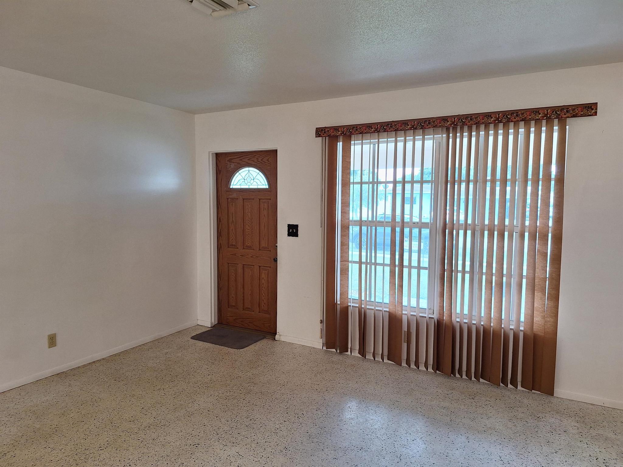 Cresthaven of Palm Beach - Residential