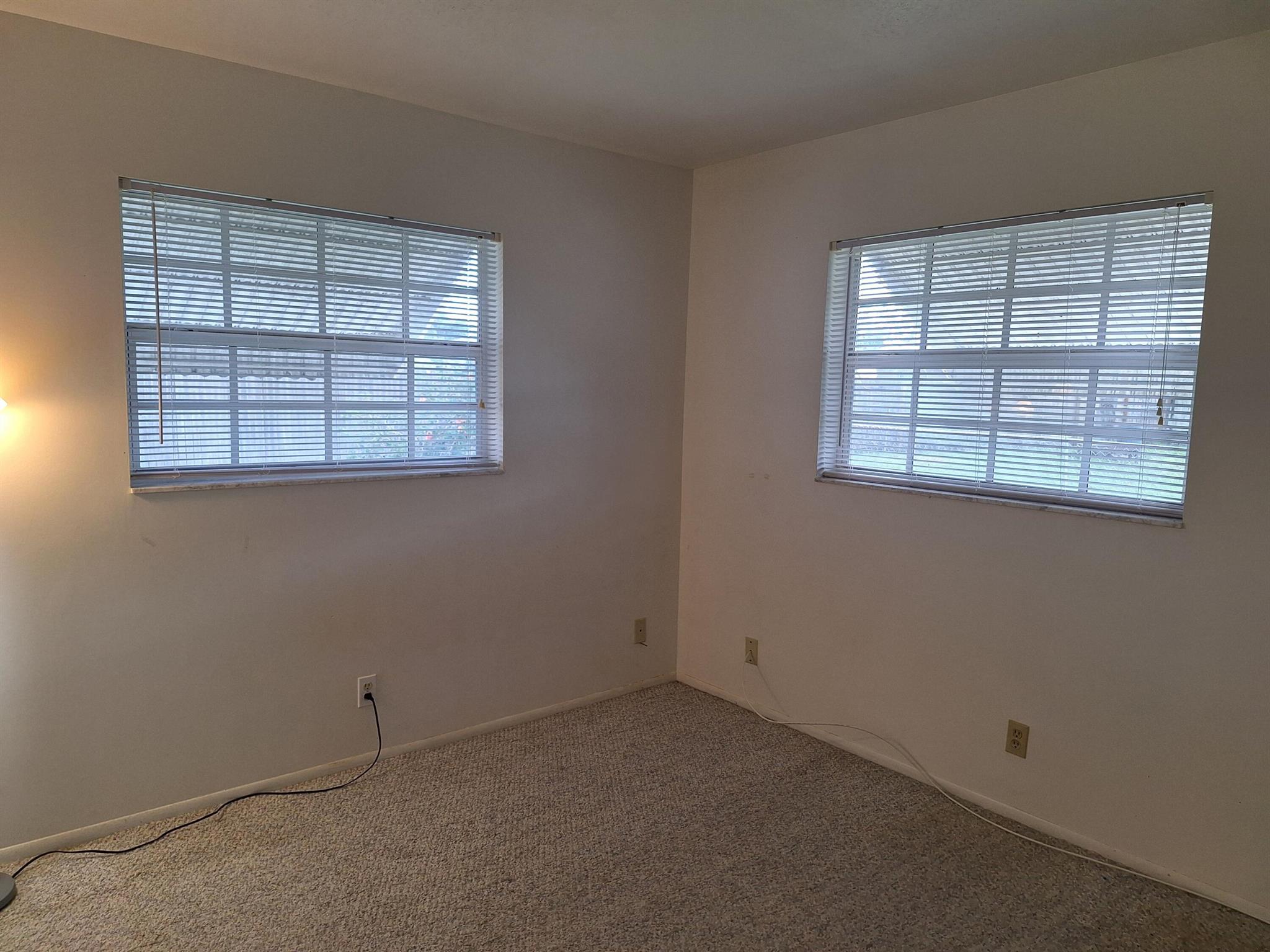 Cresthaven of Palm Beach - Residential