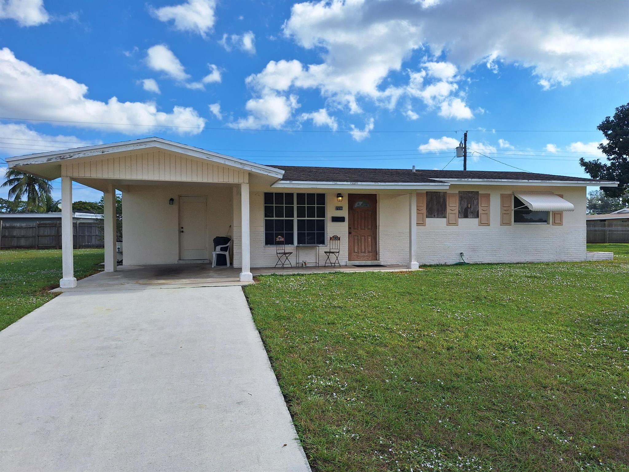 Cresthaven of Palm Beach - Residential